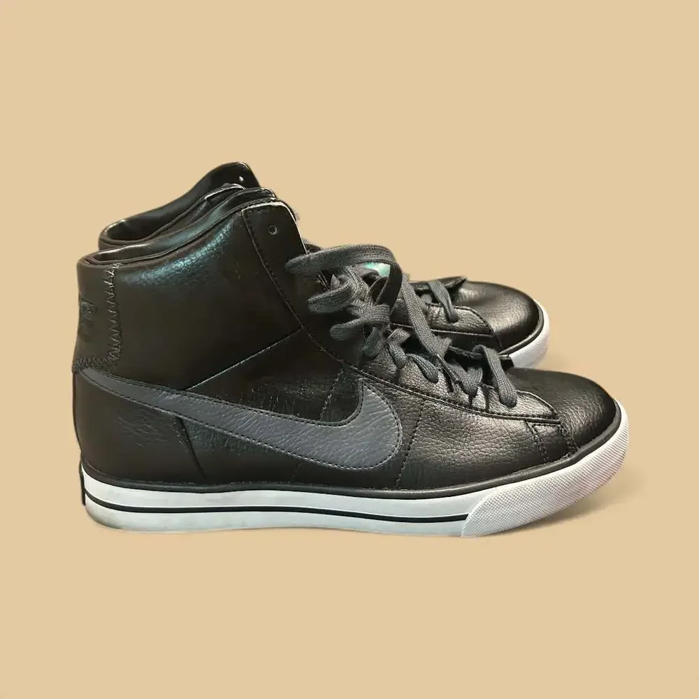 Nike - Picture 1 of 6